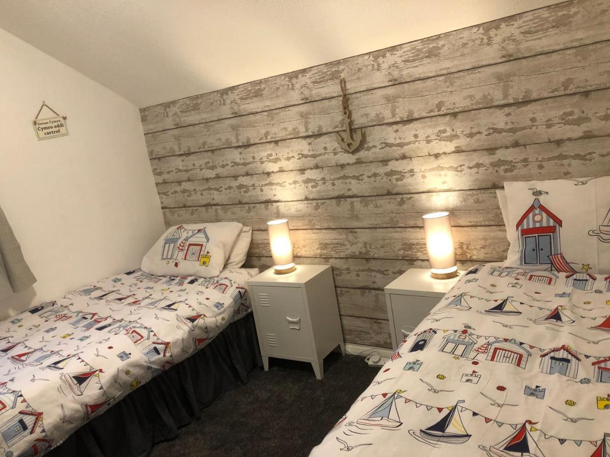 Gwel Y Fenai Apartment Y Felinheli ภายนอก รูปภาพ